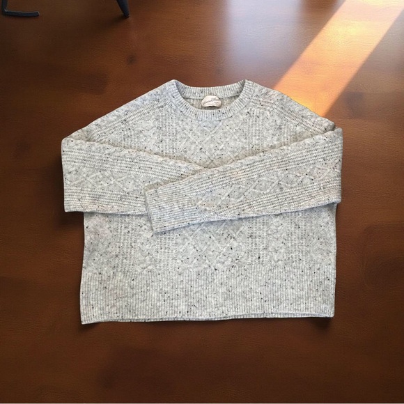 Soft Cozy Gray Cable Knit Sweater | Universal Thread | M | Light Academia - Picture 2 of 7